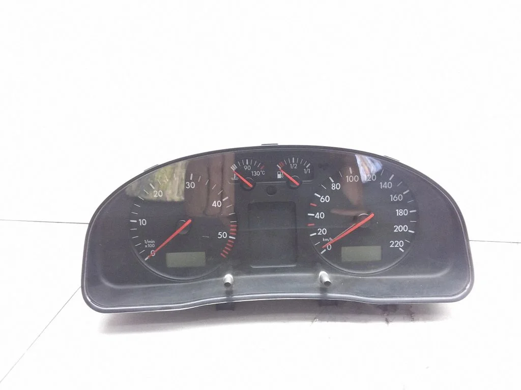Speedometer (instrument cluster) – Volkswagen Passat B5 (1997-2000)