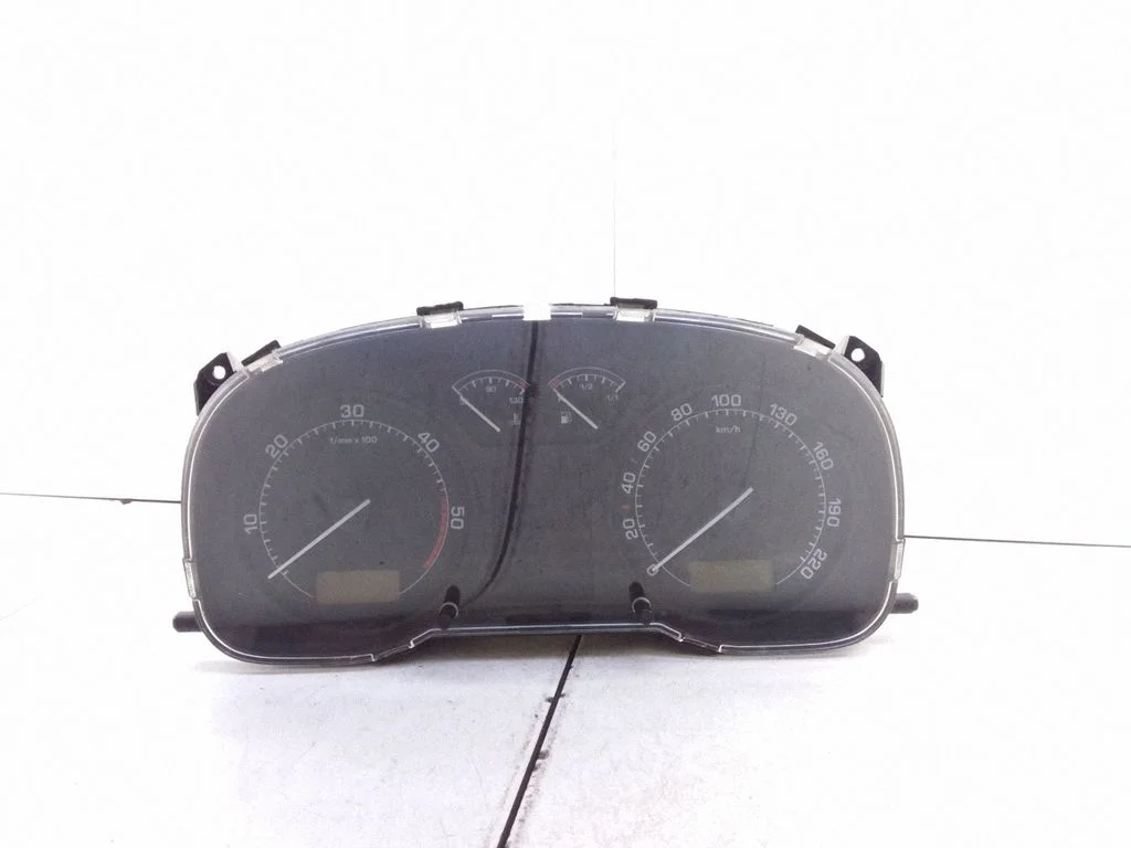 Spidometrs (instrumentu panelis) – Skoda Octavia Mk1 (1U) (1996-2004)