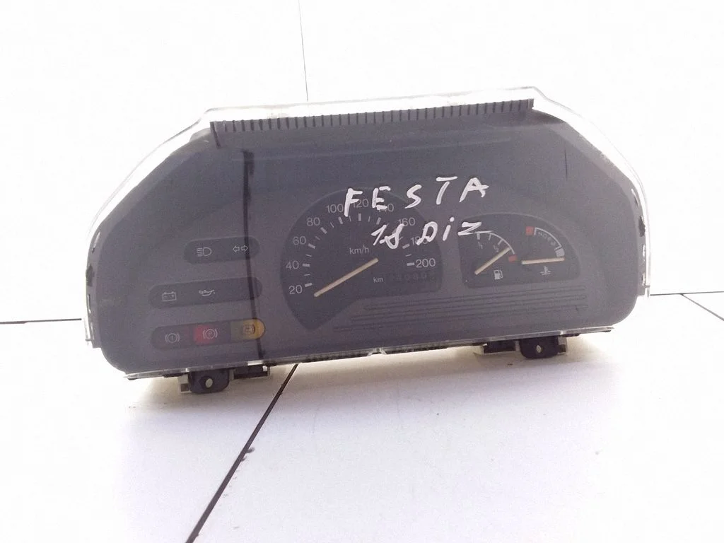 Speedometer (instrument cluster) – Ford Fiesta (1995-2000)