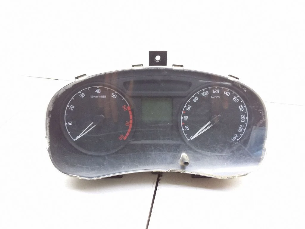 Spidomeeter (näidikuplokk) 5J0920801B – Skoda Praktik (5J8) (2006-2015)