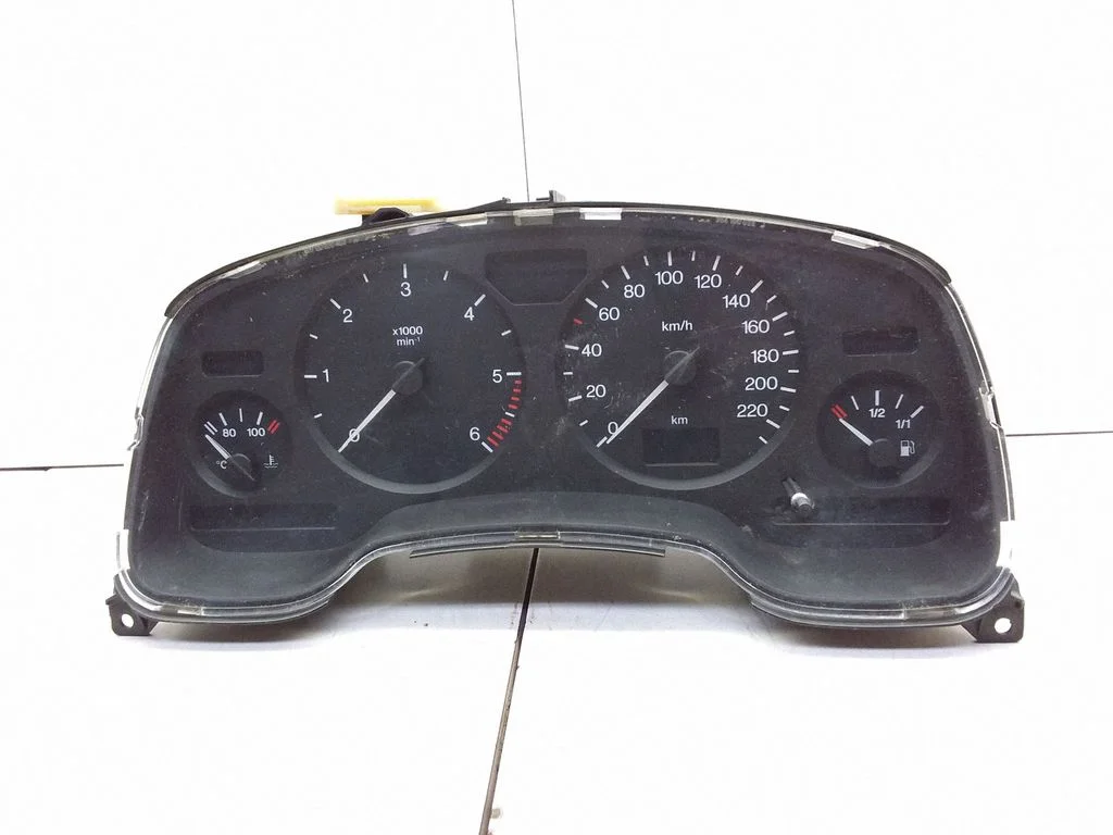 Spidometrs (instrumentu panelis) 09192939