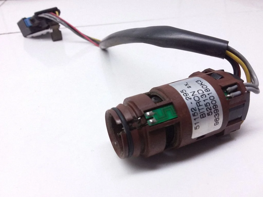 Outside/external air temperature sensor