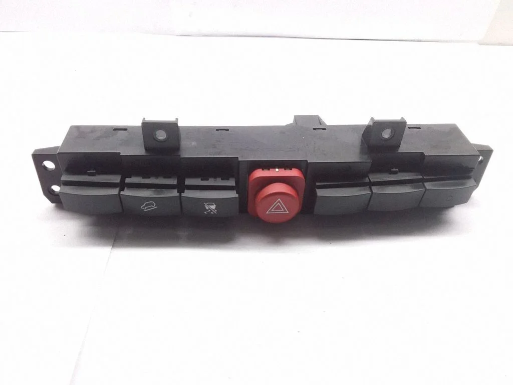 Hazard light switch – Opel Antara (2006-2016)