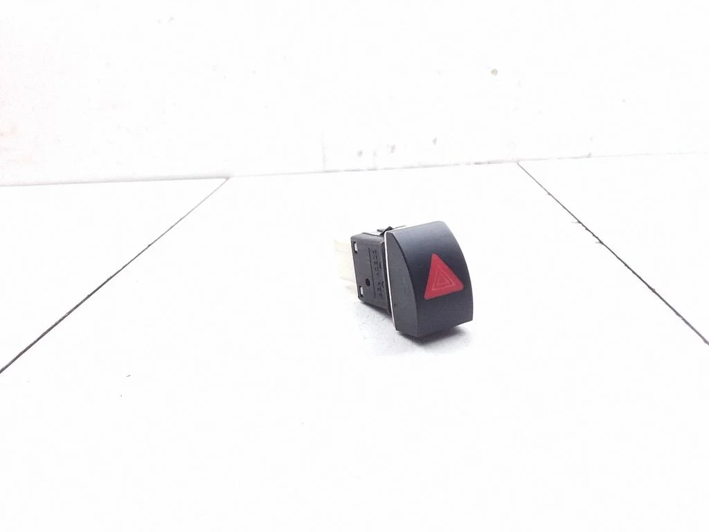 Hazard light switch 1Z0953235B