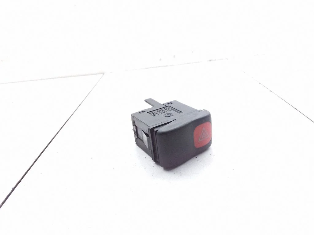 Hazard light switch – Volkswagen Caddy (1996-2003)