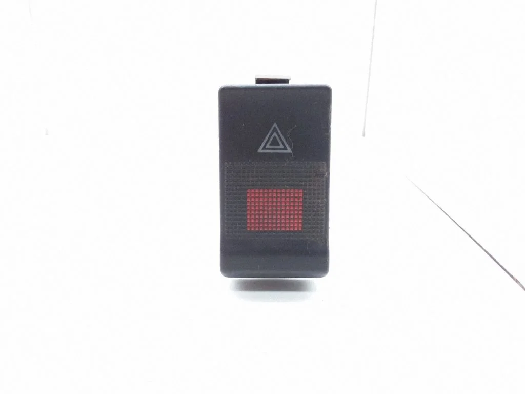 Hazard light switch – Audi A6 S6 C4 4A (1994-1997)