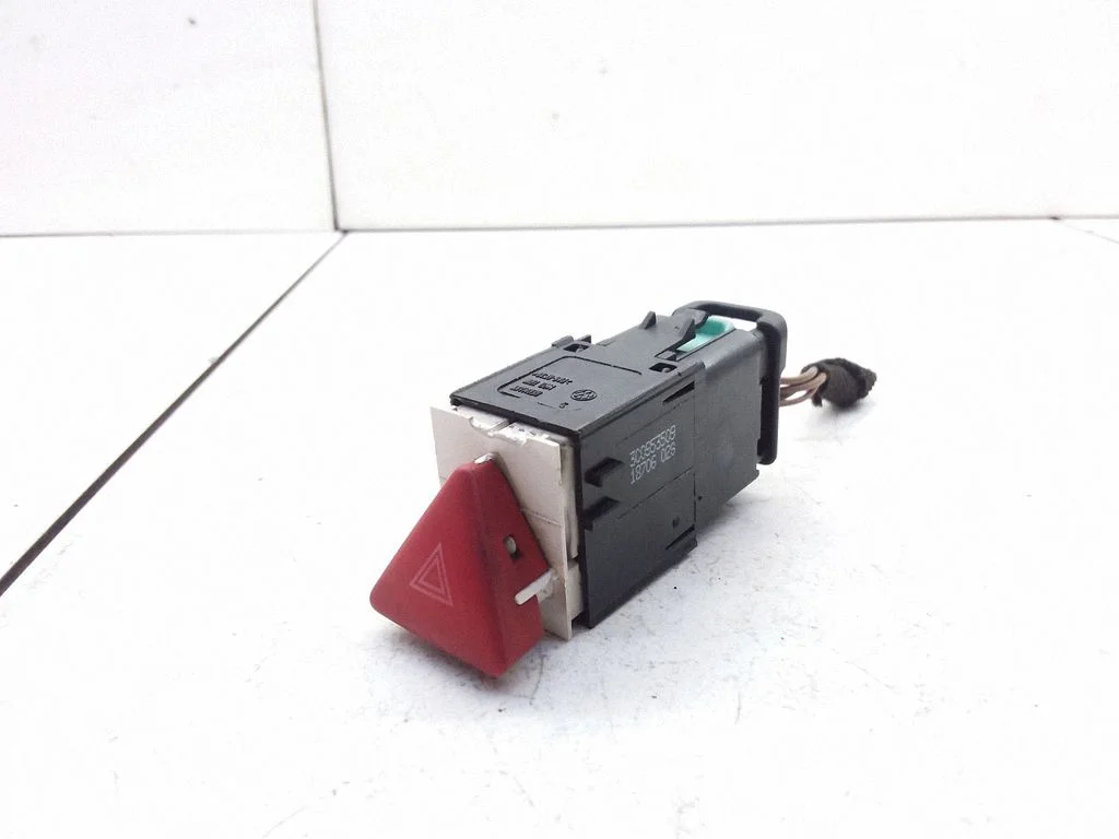 Hazard light switch – Volkswagen Passat B6 (2005-2010)
