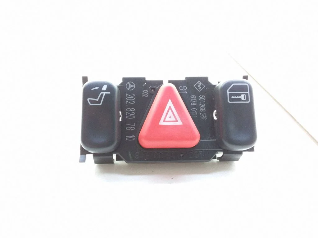 Hazard light switch – Mercedes-Benz C-Class AMG W202 (1993-2000)