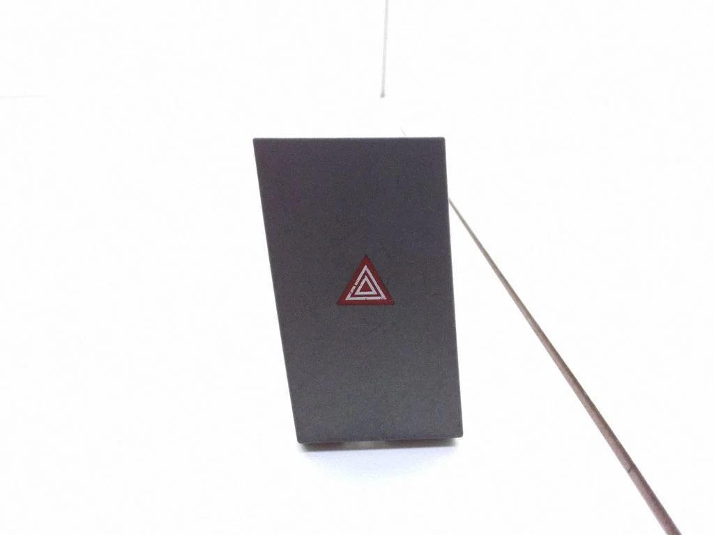 Hazard light switch – Opel Vectra C (2002-2005)