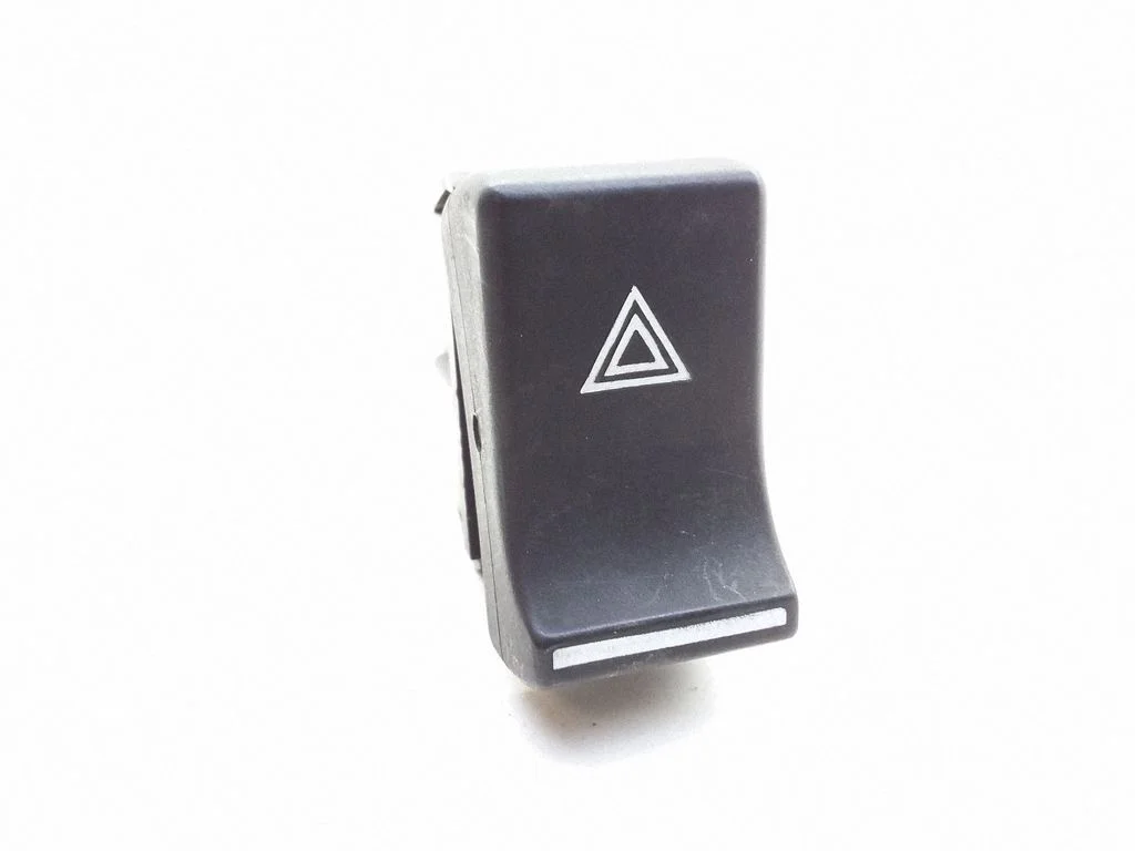 Hazard light switch – Renault Rapid (1985-2000)