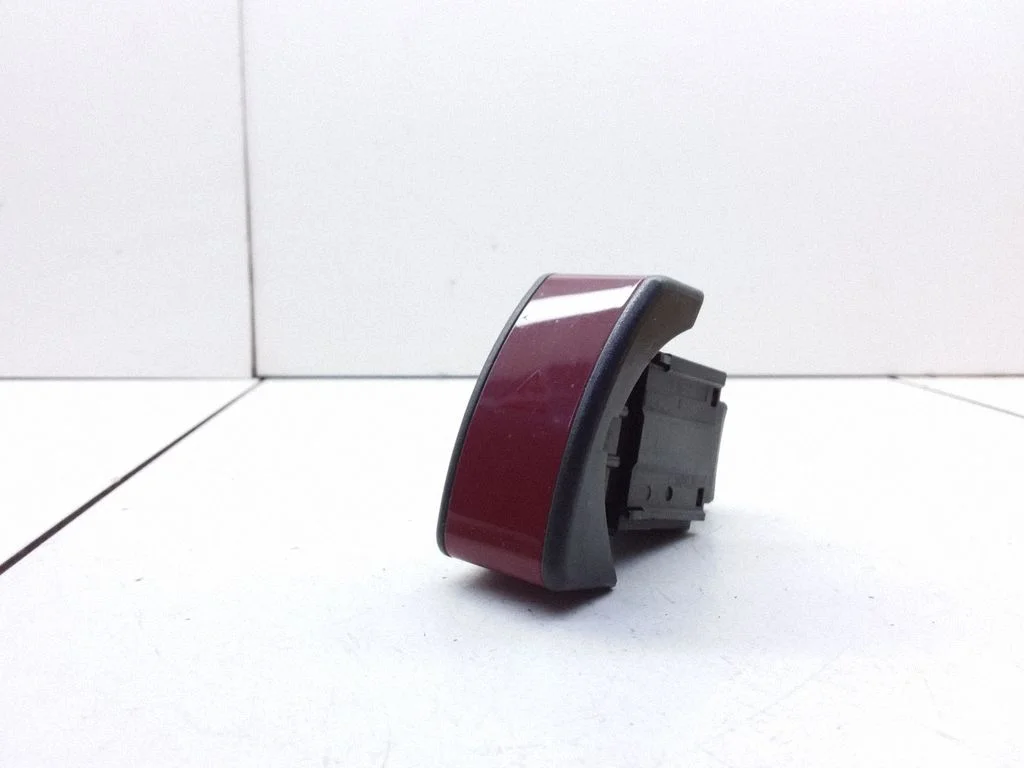Hazard light switch – Opel Corsa C (2000-2006)