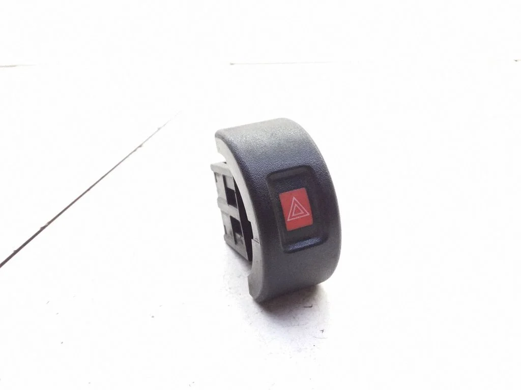 Hazard light switch – Opel Astra G (1998-2009)