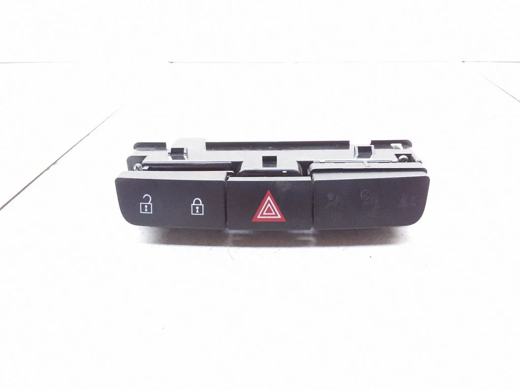 Hazard light switch – Opel Insignia A (2008-2017)