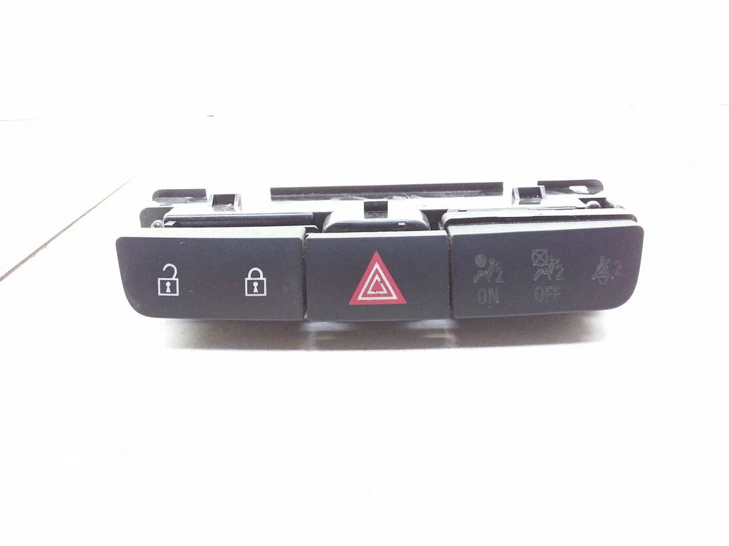 Hazard light switch – Opel Insignia A (2008-2017)