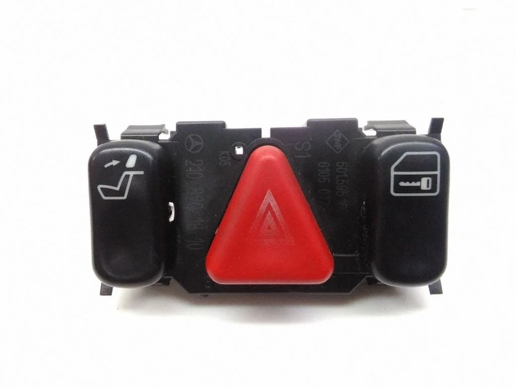 Hazard light switch – Mercedes-Benz E-Class W210 (1995-2002)