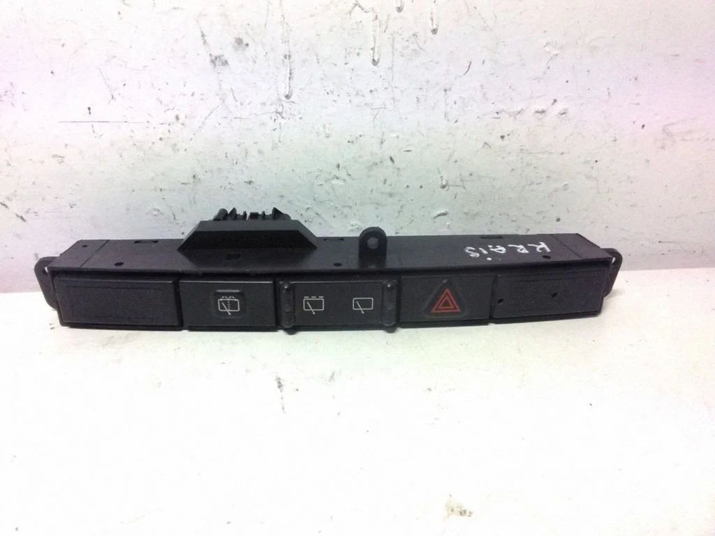 Hazard light switch – Chrysler Grand Voyager IV (2001-2007)