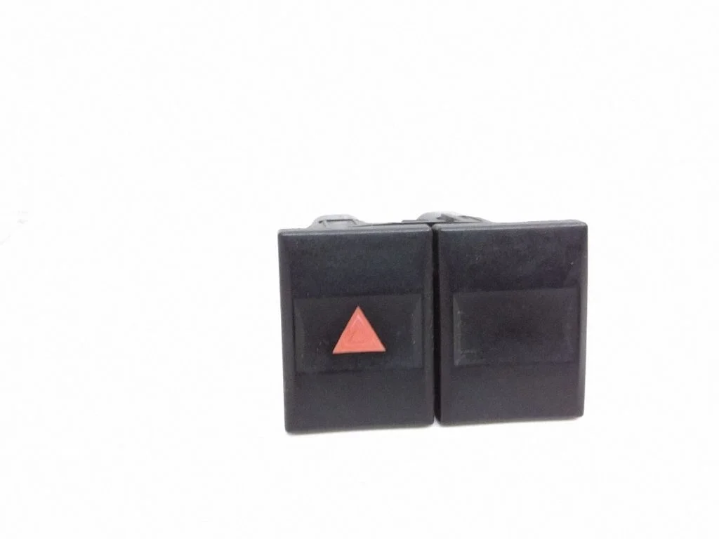 Hazard light switch – Ford Mondeo Mk III (2000-2007)