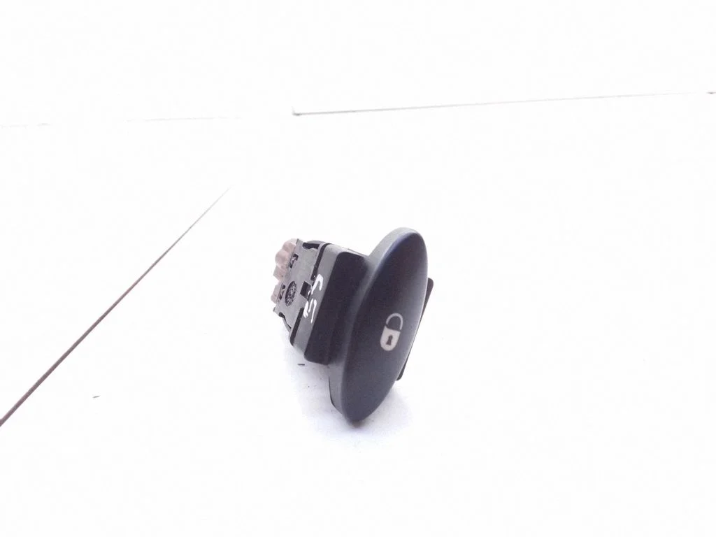 Central locking switch button – Citroen C5 (2001-2004)