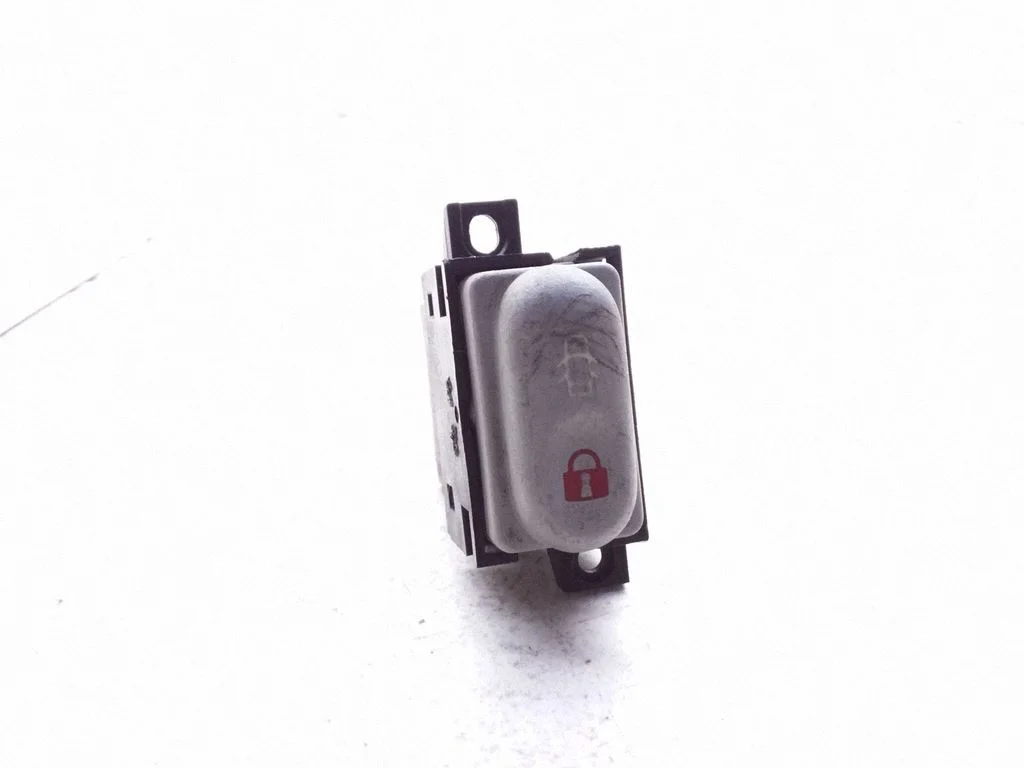 Centrālās atslēgas slēdzis 6025308163