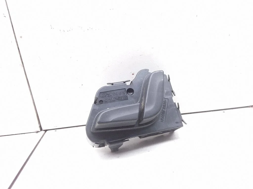 Seat control switch – Mercedes-Benz C-Class AMG W204 (2007-2014)