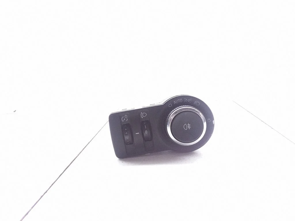 Light switch – Opel Insignia A (2008-2017)