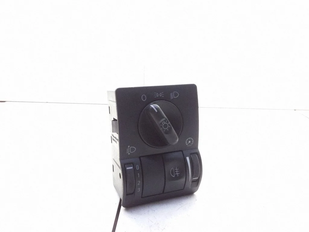 Light switch – Opel Corsa C (2000-2006)
