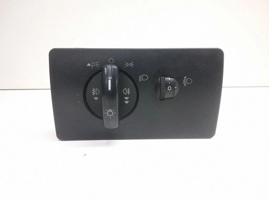 Light switch – Ford Mondeo Mk III (2000-2007)