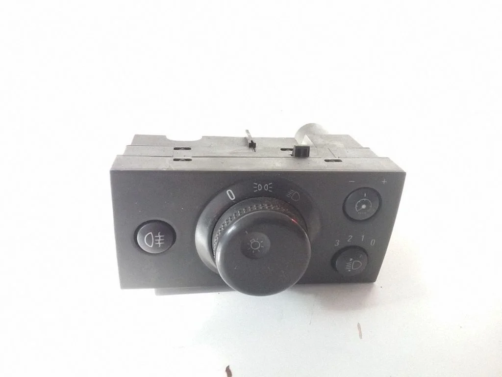 Gaismu slēdzis 9185884