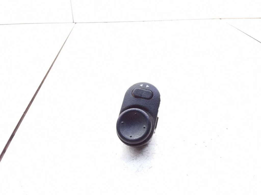 Wing mirror switch – Opel Zafira A (1999-2005)