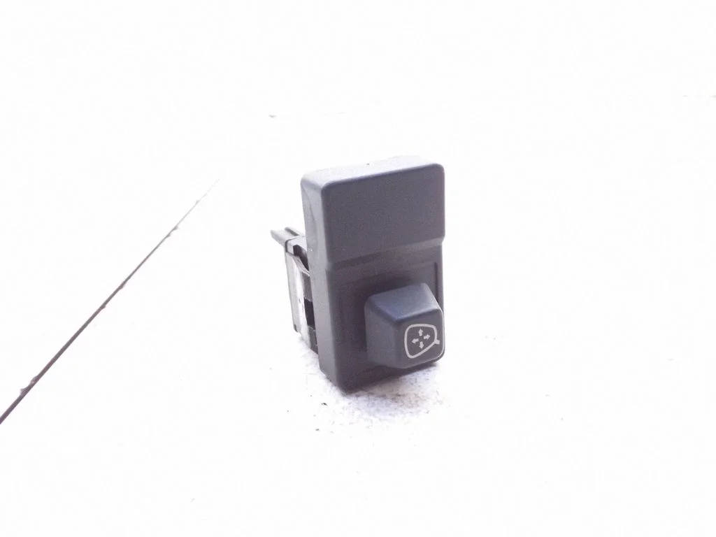 Wing mirror switch – Citroen Berlingo (1996-2002)