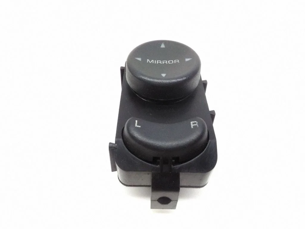 Wing mirror switch 4685317