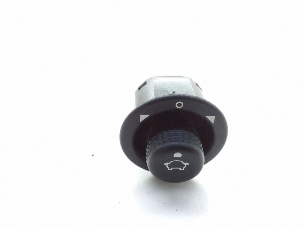Wing mirror switch 93BG17B676BA