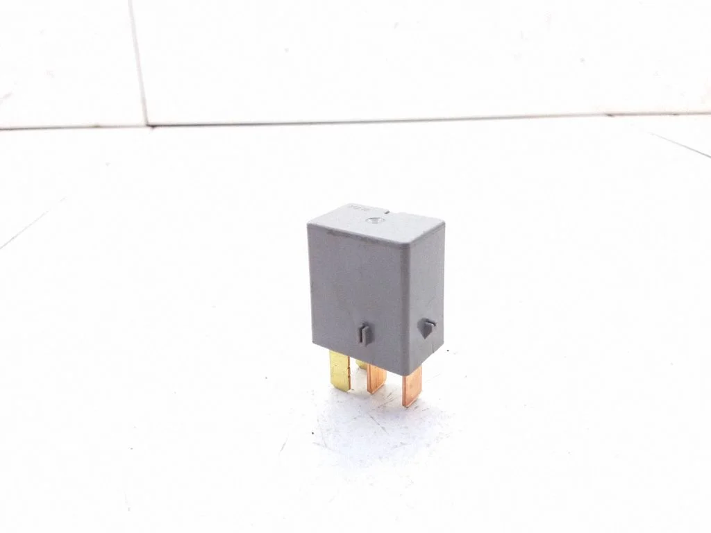 Hazard warning light relay – Subaru Forester SH (2008-2013)