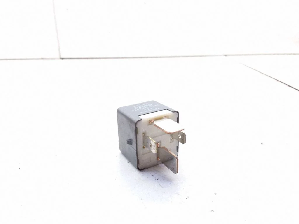 Hazard warning light relay – Subaru Forester SH (2008-2013)