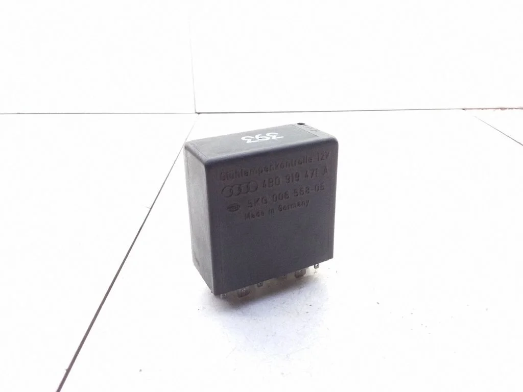 Hazard warning light relay – Audi A6 Allroad C5 (1999-2005)