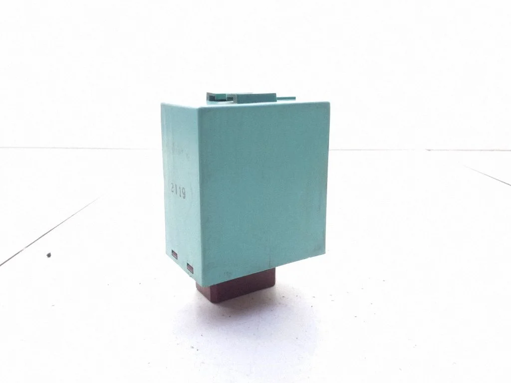Hazard warning light relay 27WX2 – Mazda 626 (1998-2002)