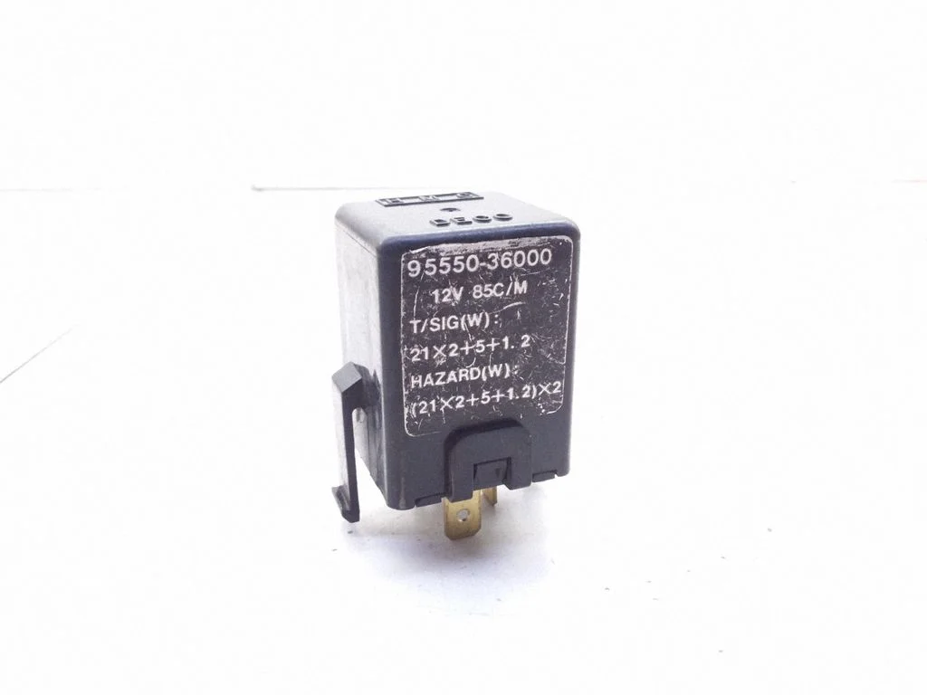 Hazard warning light relay 9555036000 – Hyundai Excel I (1985-1989)