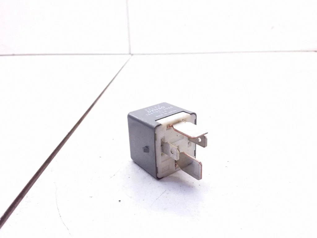 Hazard warning light relay – Subaru Forester SH (2008-2013)