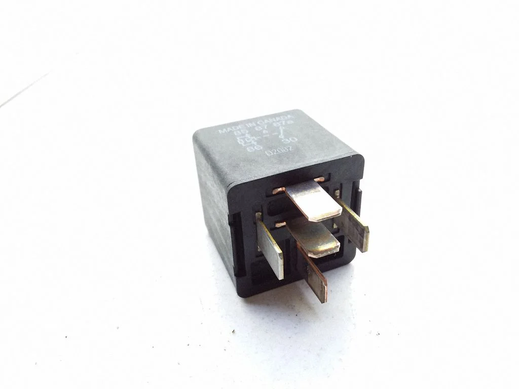 Hazard warning light relay F0AB14B192AA