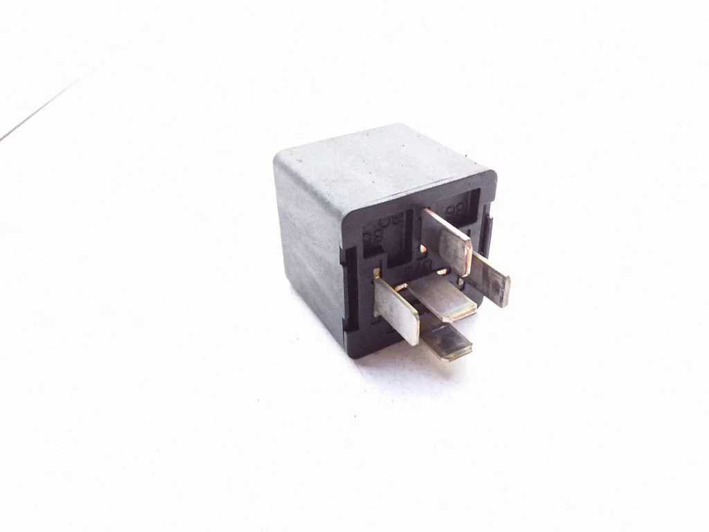 Hazard warning light relay F0AB14B192AA