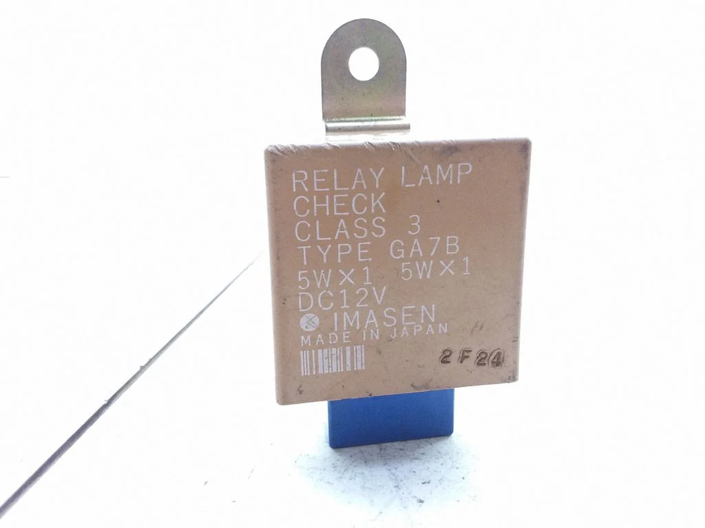 Hazard warning light relay GA7B – Mazda 626 (1992-1997)