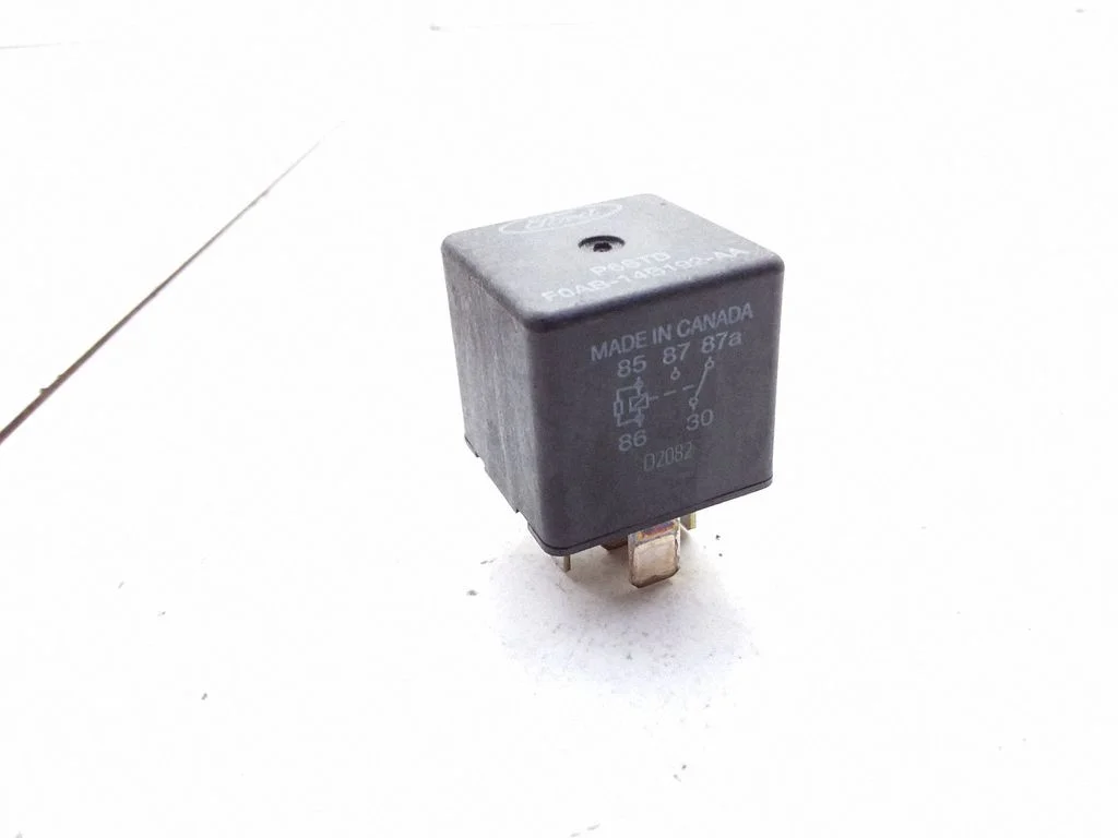 Hazard warning light relay F0AB14B192AA