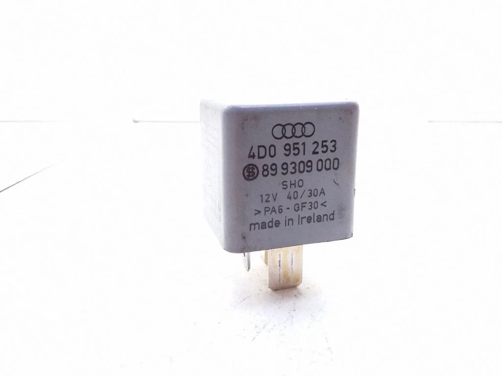 Hazard warning light relay – Audi A6 Allroad C5 (1999-2005)