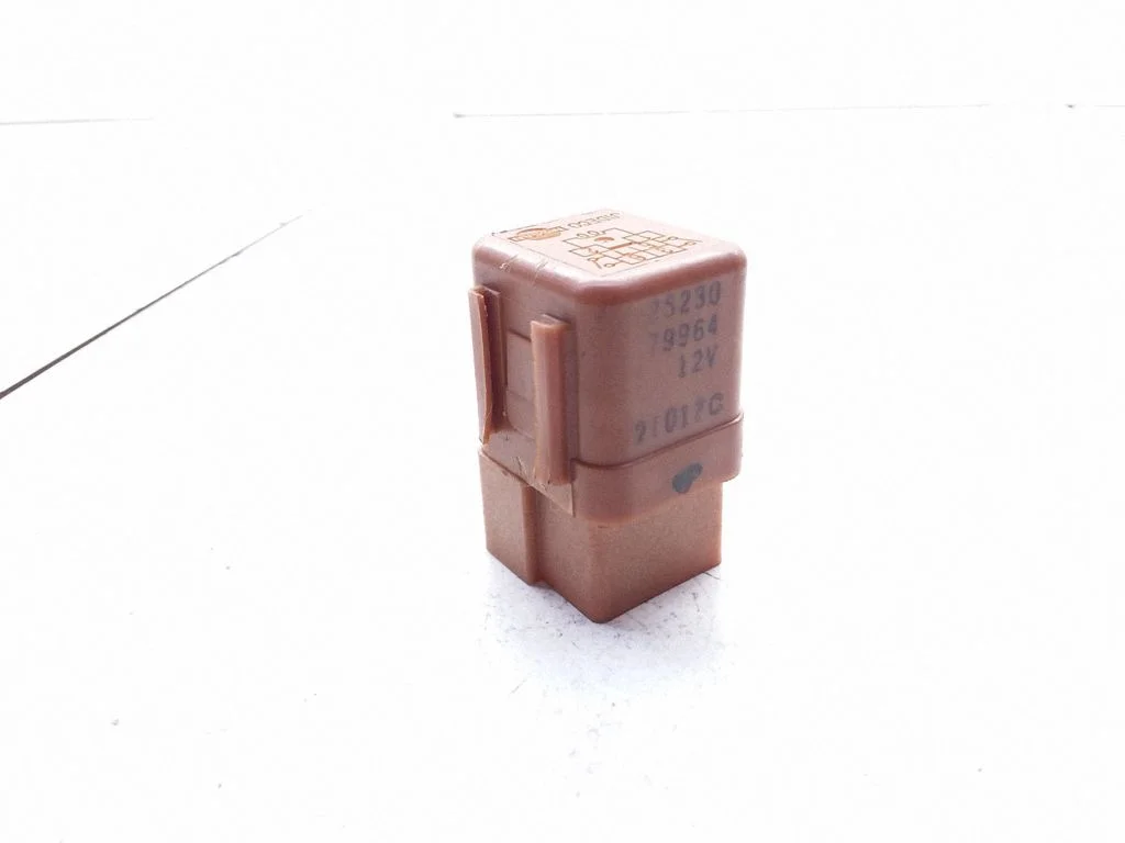 Hazard warning light relay 2523079964