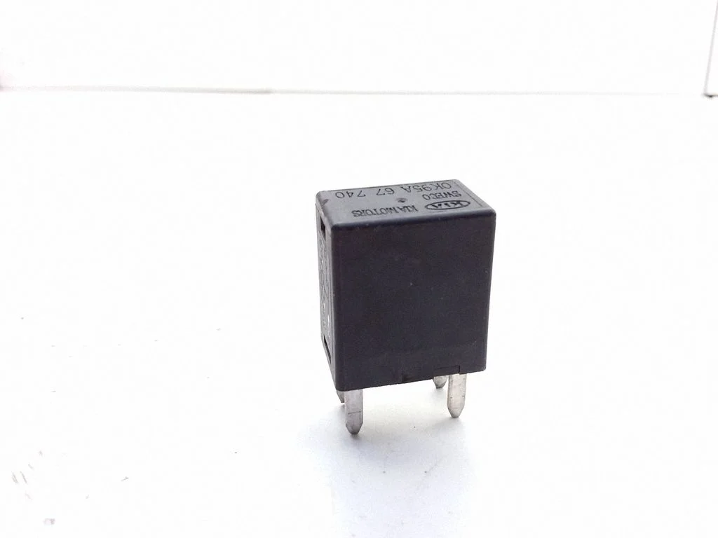 Avārijas gaismu relejs 0K95A67740