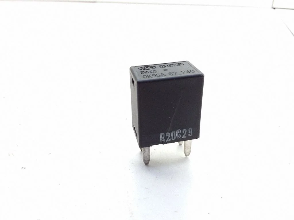Avārijas gaismu relejs 0K95A67740