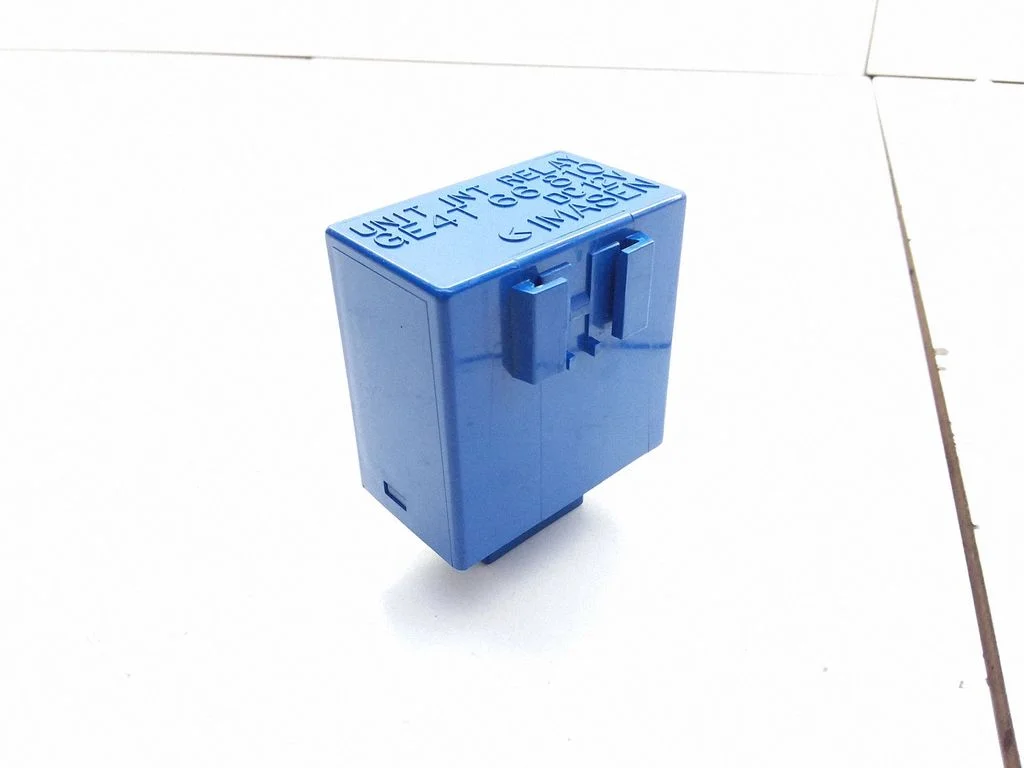 Hazard warning light relay – Mazda 626 (1998-2002)