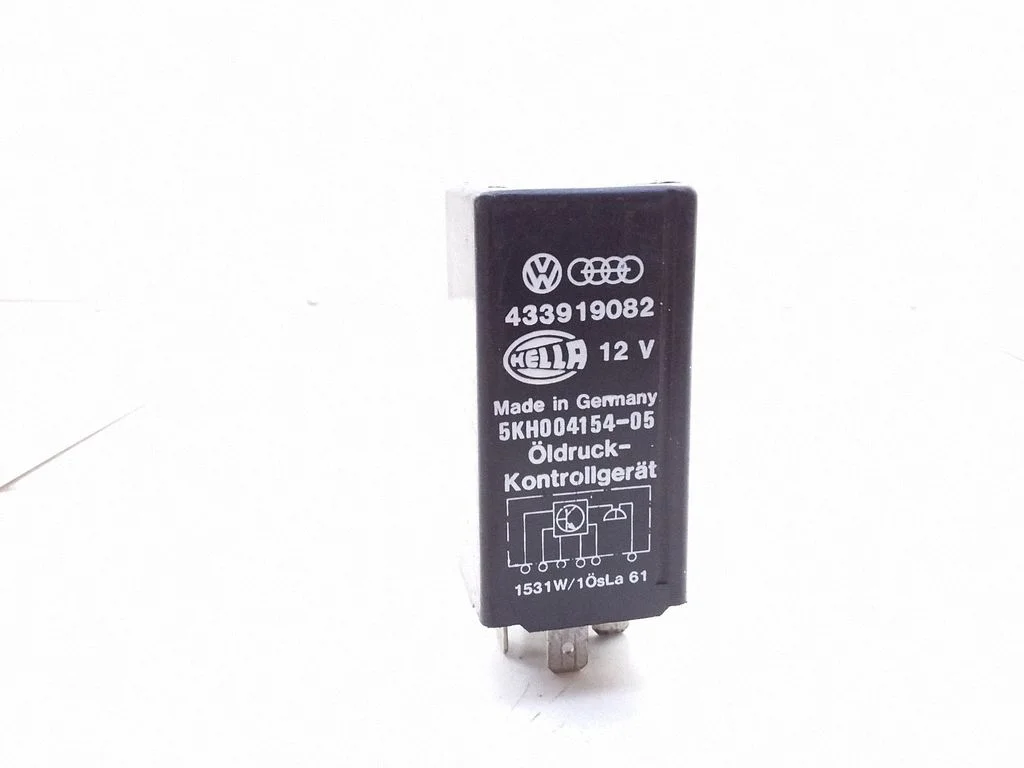 Hazard warning light relay