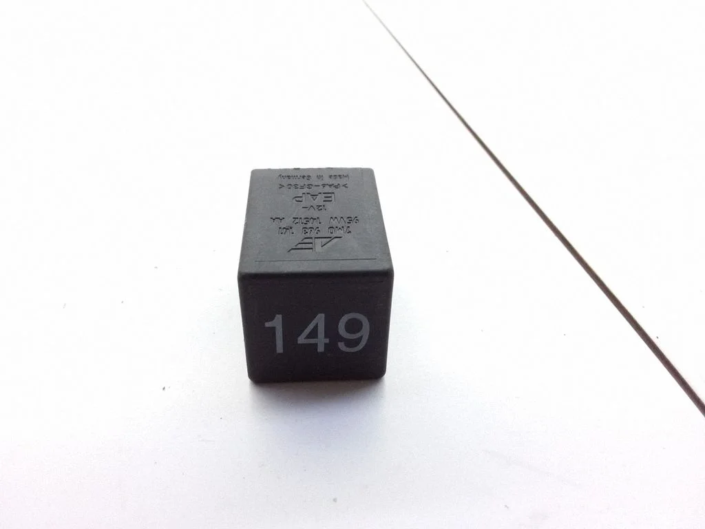 Avārijas gaismu relejs 7M0963141