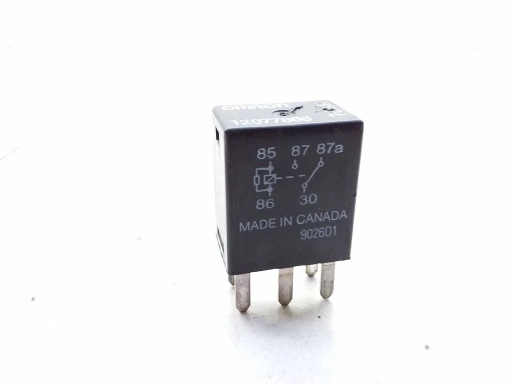 Hazard warning light relay – Opel Sintra (1996-1999)